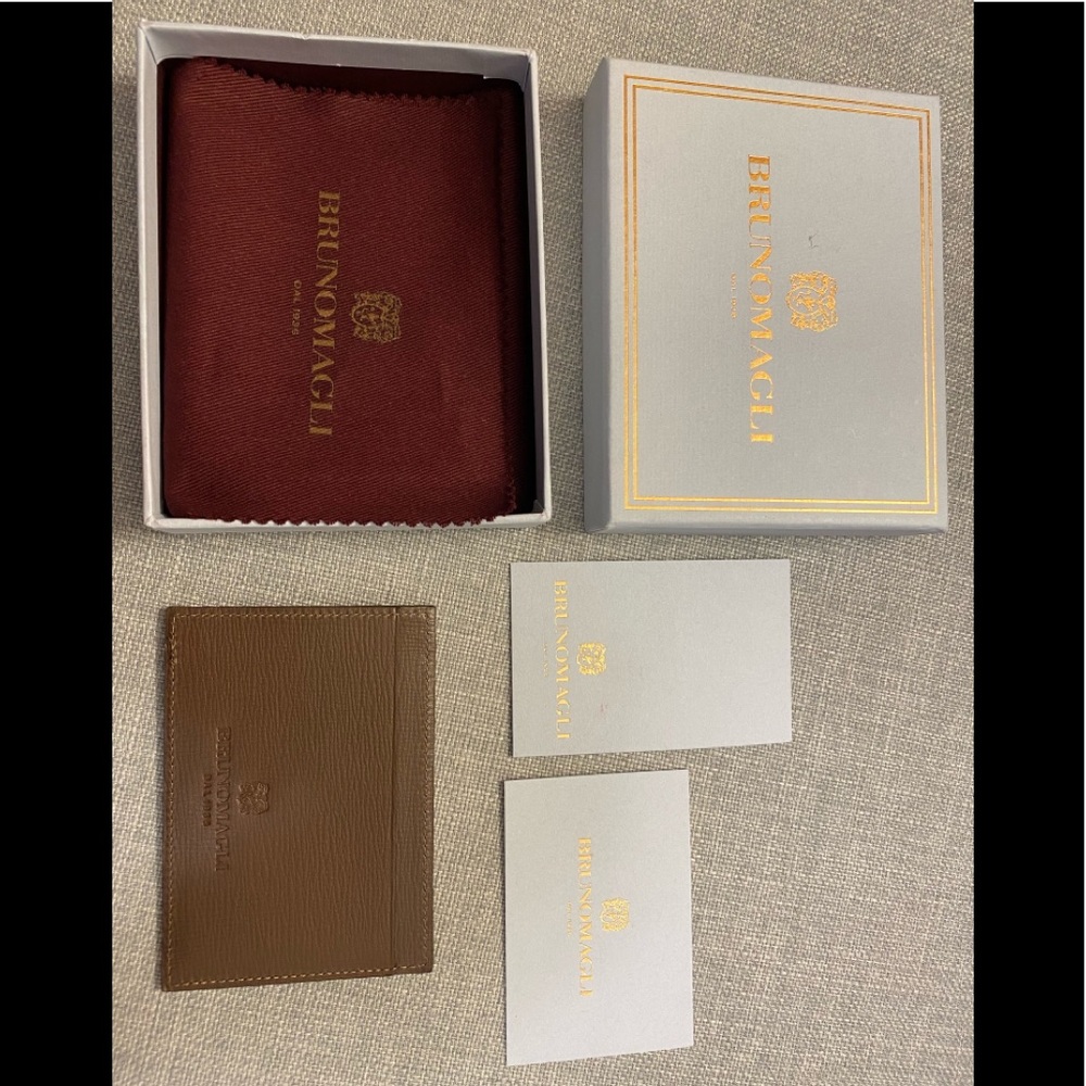 Brand new Bruno Magli card holder